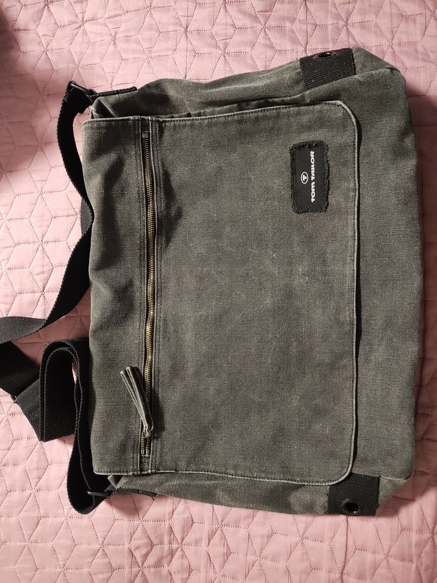 Лотове чанти и раница и чанта за лаптоп по 10лева