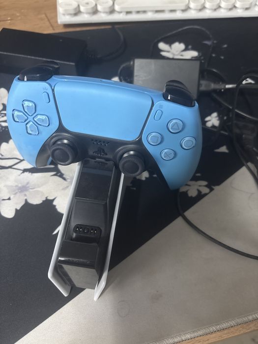 Продаю джойстик вместе с зарядкой