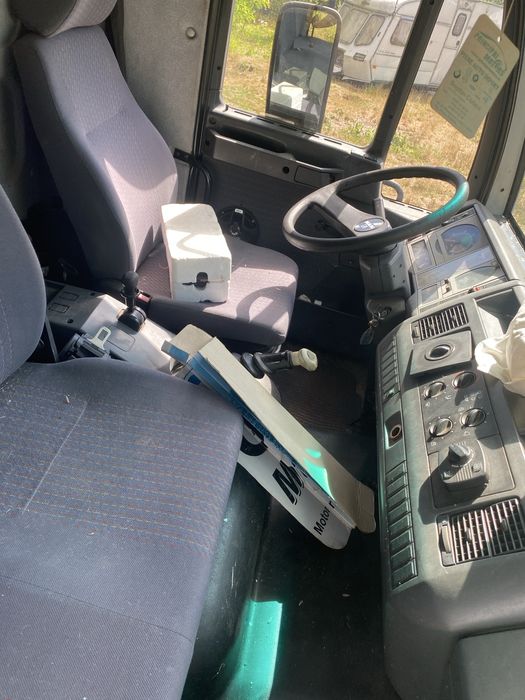 Stupina Apicola  camion MAN 7.5 tone