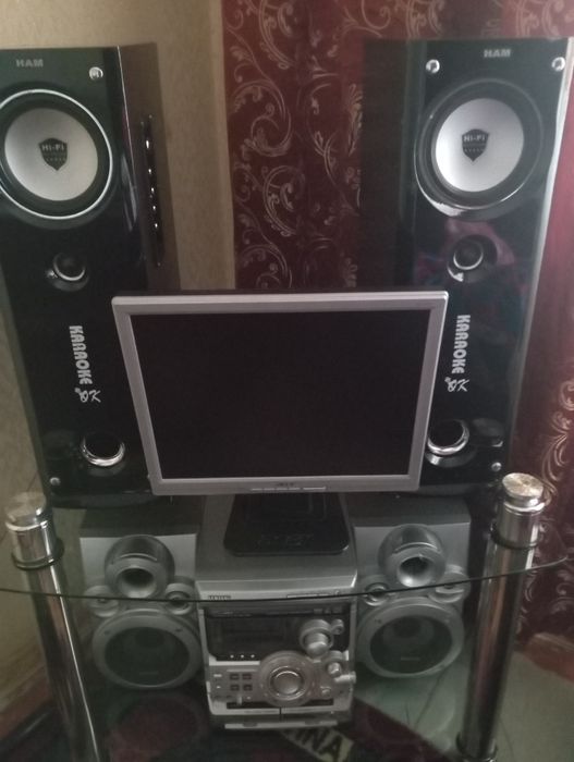 Продам Колонки, Музыкальный центр, Монитор, Подставка.