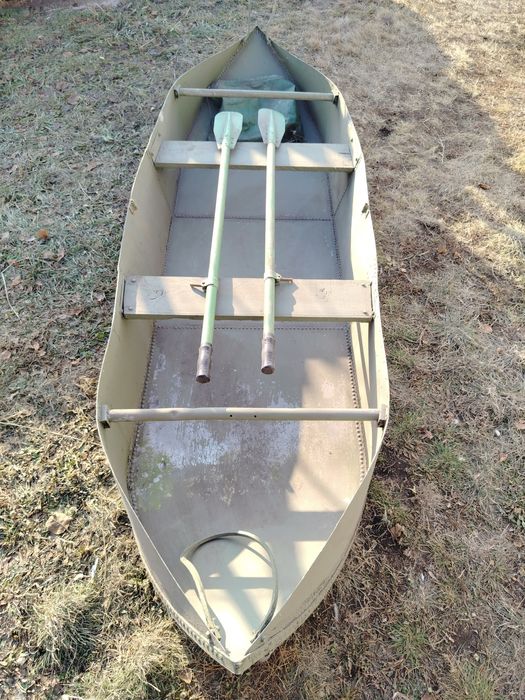 Лодка алюминиевая