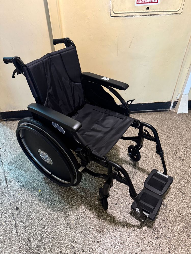 Scaun din aluminiu 42 cm handicap dizabilitati (ca nou)