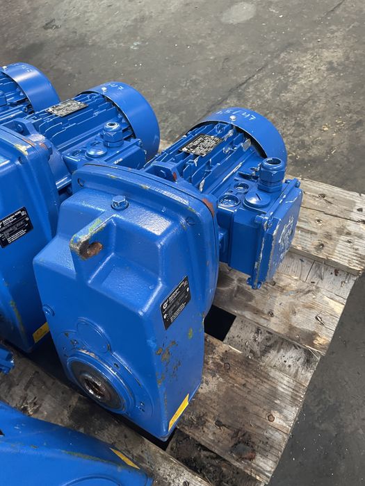 Мотор-редуктор/редуктори Nord