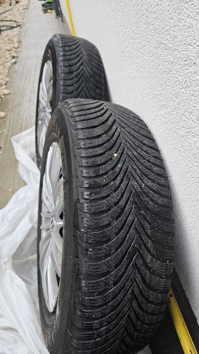 Set 4 jante tiguan cu anvelope iarna 215 65 17 Michelin