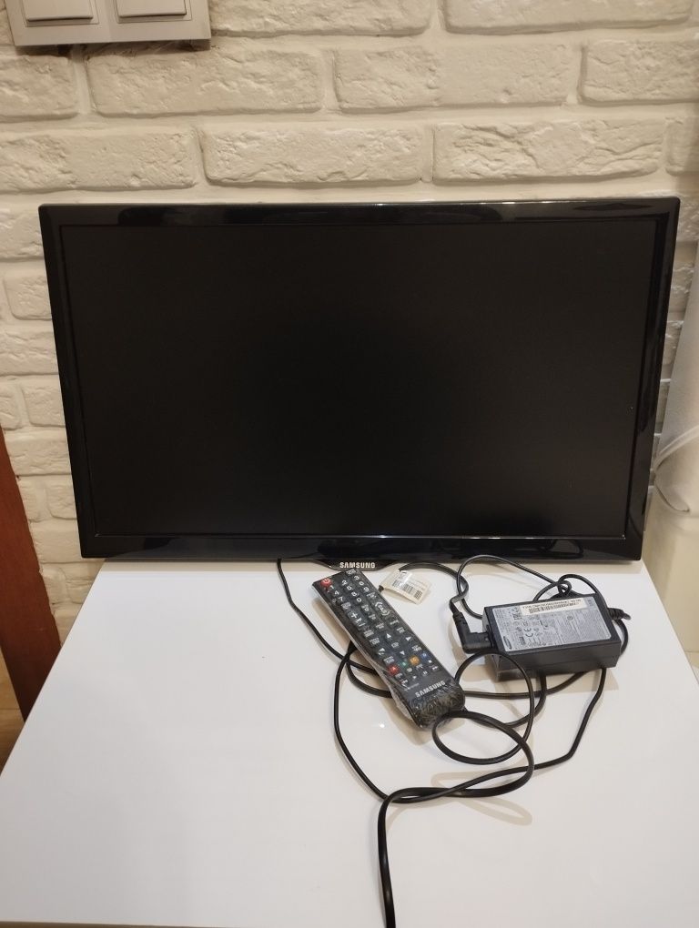Телевизор Samsung  LED UE22F5000AK