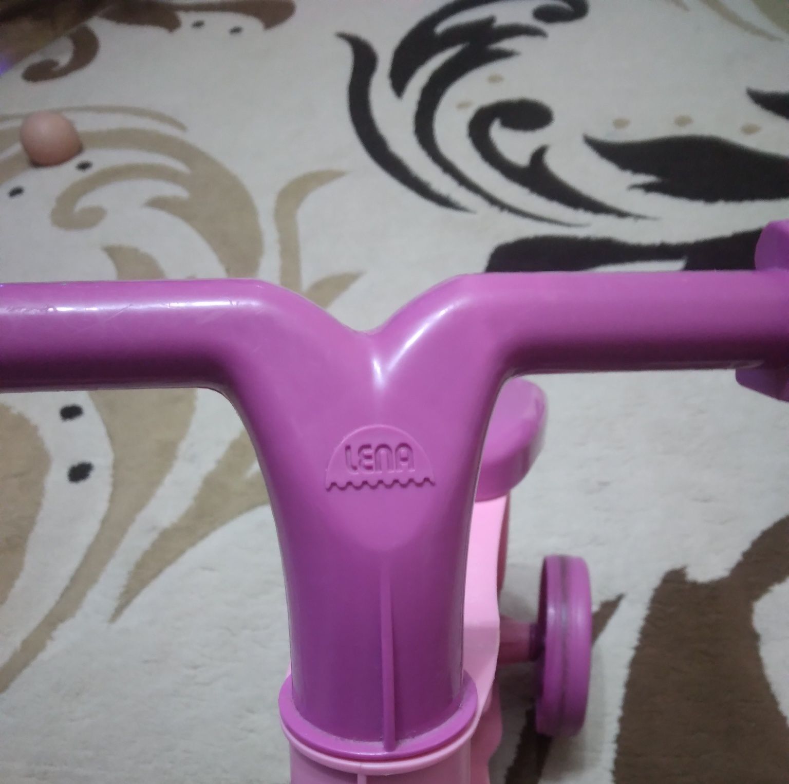 Tricicleta fără pedale LENA ideala pentru copii 1-3