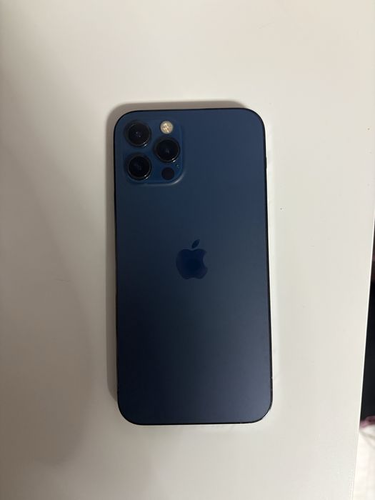 Vand iPhone 12 PRO