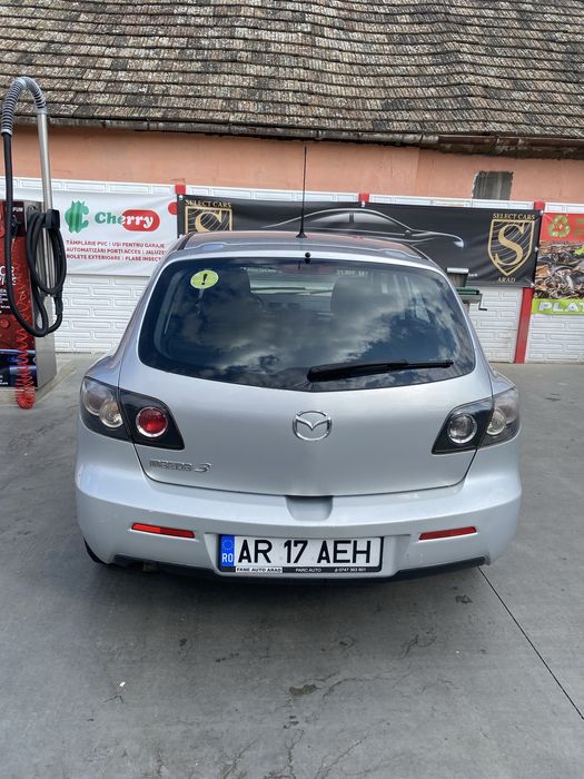 Masina mazda 3 , 2005