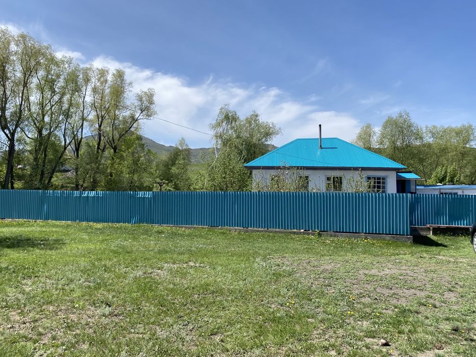 Продаётся дом по адресу уланский район, село Сагыр (Кызыл тас дом 4)