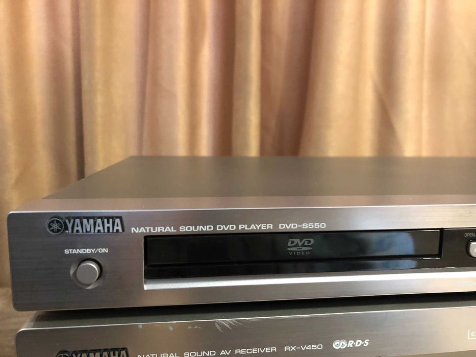 Yamaha DVD player DVD-S550, progressive scan, dolby, dts, divx