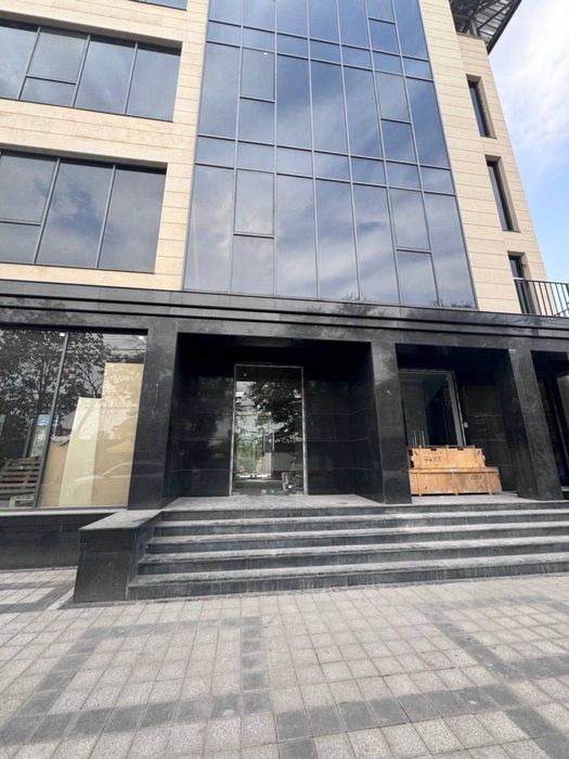 ЕВРО офис в аренду 1850 м2, на 4 сотках земли, ор-р Нукус ул Глинка