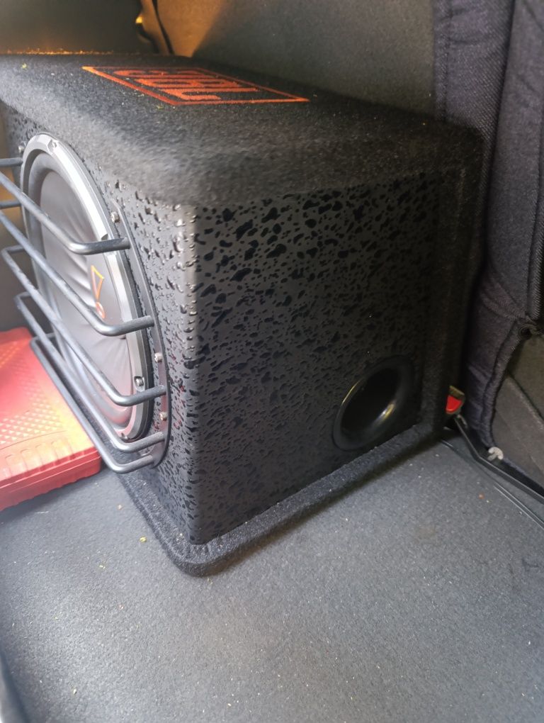Сабвуфер jbl с усилителем