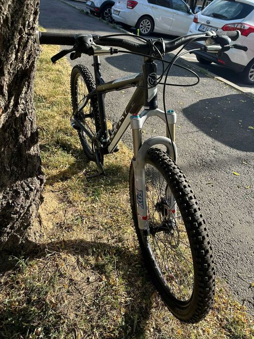 Bicicleta GHOST cu furca FOX Simano Deore roti de 26 ca NOU