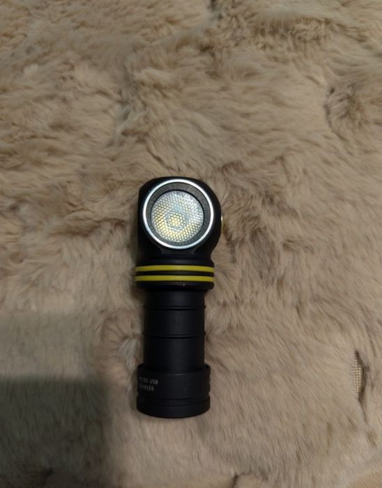 Armytek Elf c1 - фонарь армейский Оригинал.