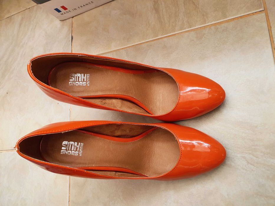 Pantofi stiletto din piele naturală lăcuită