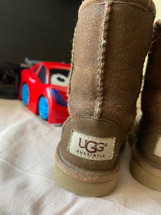 Cizme Ugg 23,5 unisex