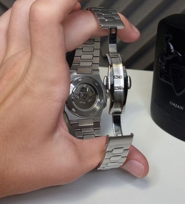 Seiko Mod Nautilus Black Dial