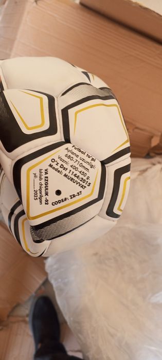 Sarlavha: Oddiy futbol to‘plari sotiladi 

Tavsif:
Yangi oddiy futbol