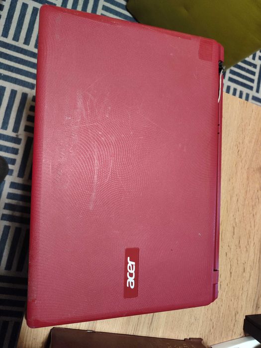 Лаптоп Acer ES1-521