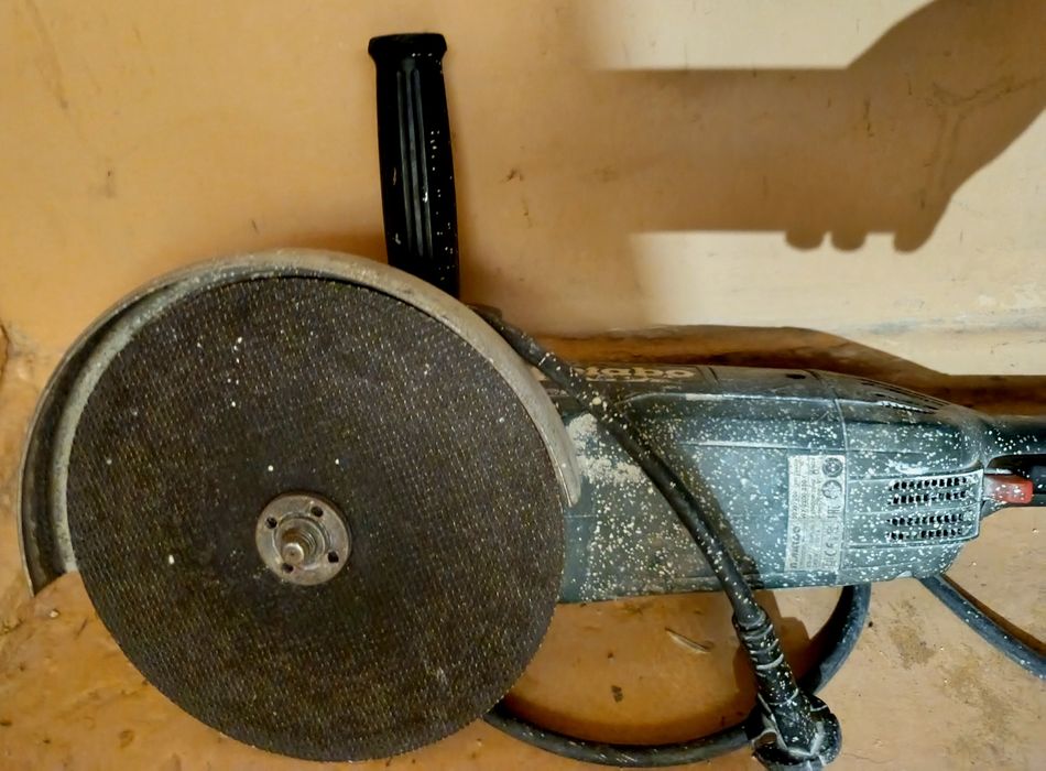 Болгарка Metabo продаётся