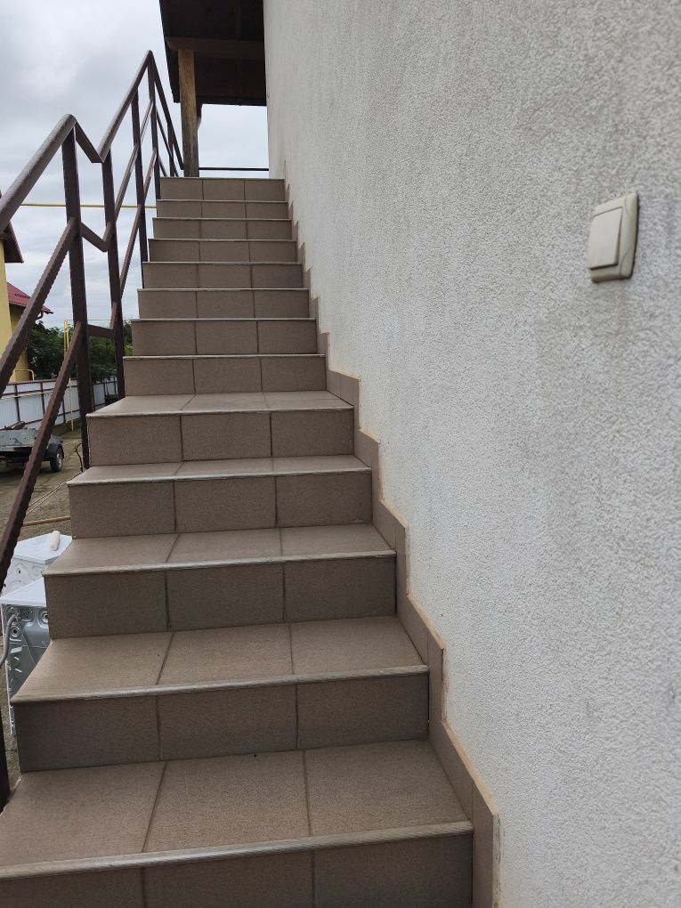Ofer etajul unei vile(apartament)