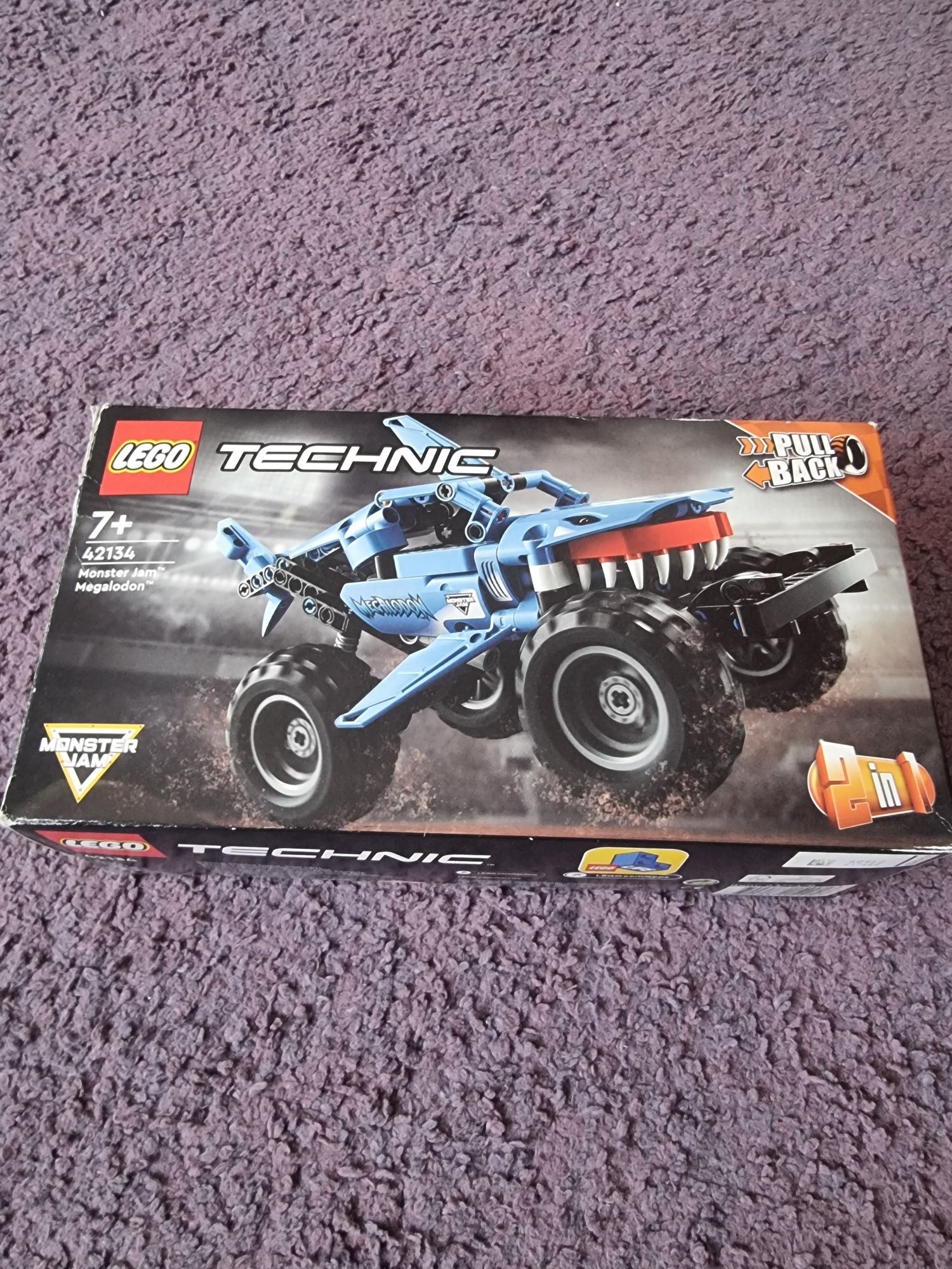 Vand 13 seturi de lego la jumătate de pret
