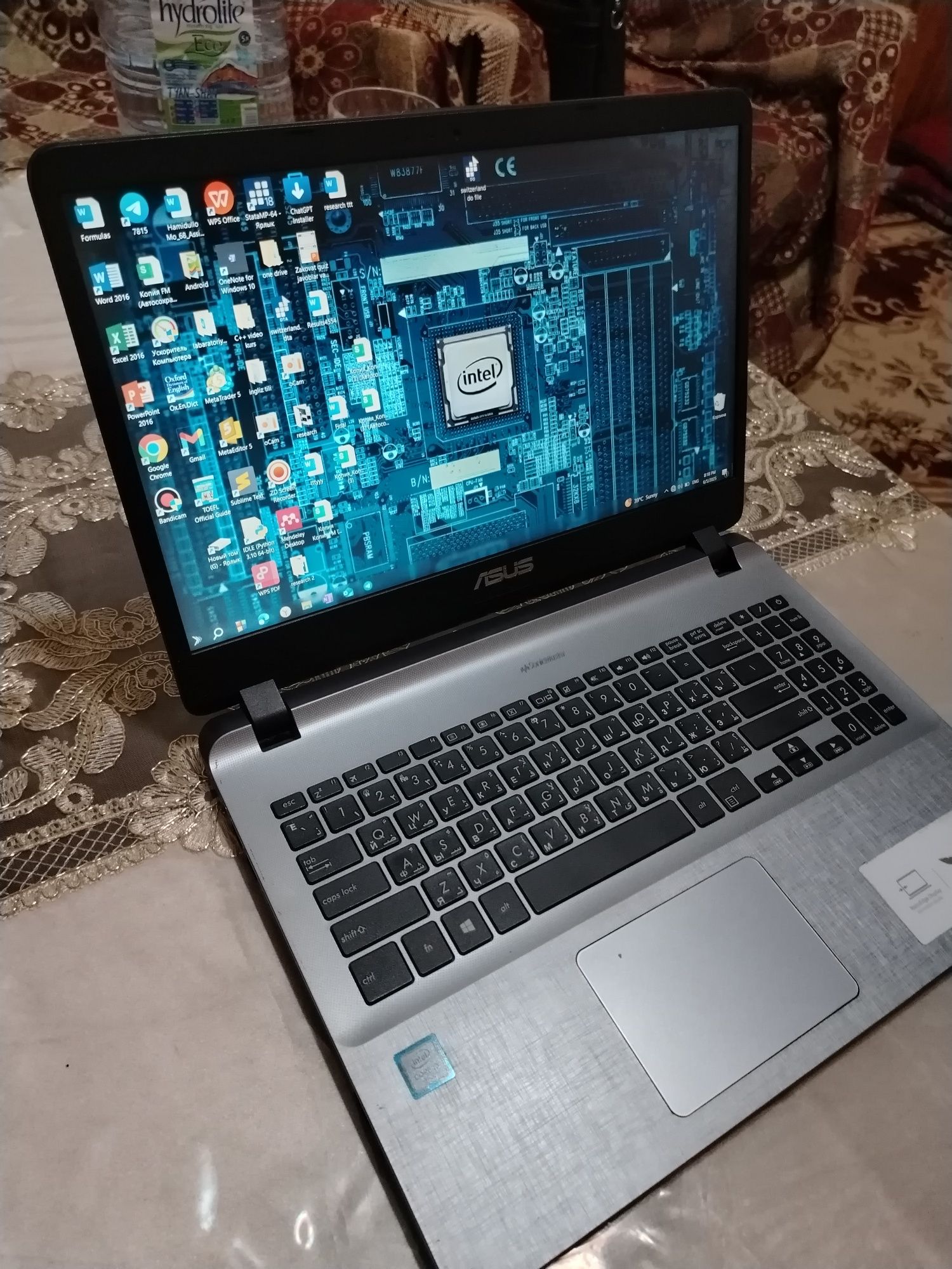Asus sonic master  E 403