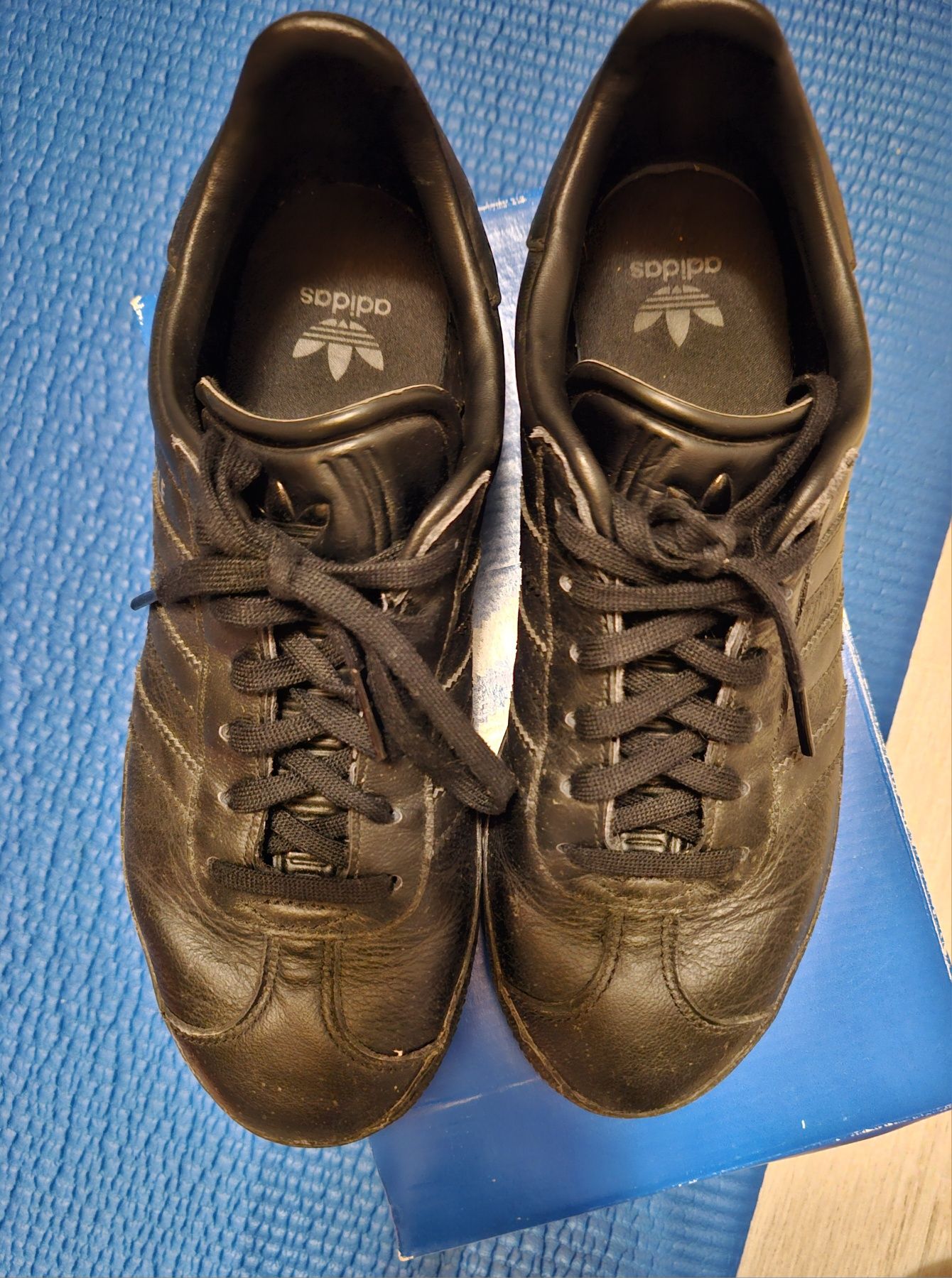 Маратонки Reebok и Adidas