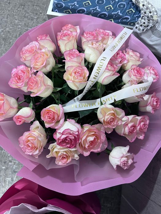 Букеты свежие розы