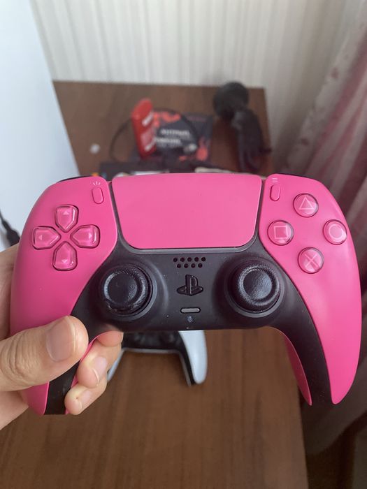 Продам джостик пс5   ориг кто заберет до 14дек, отдам за 16к