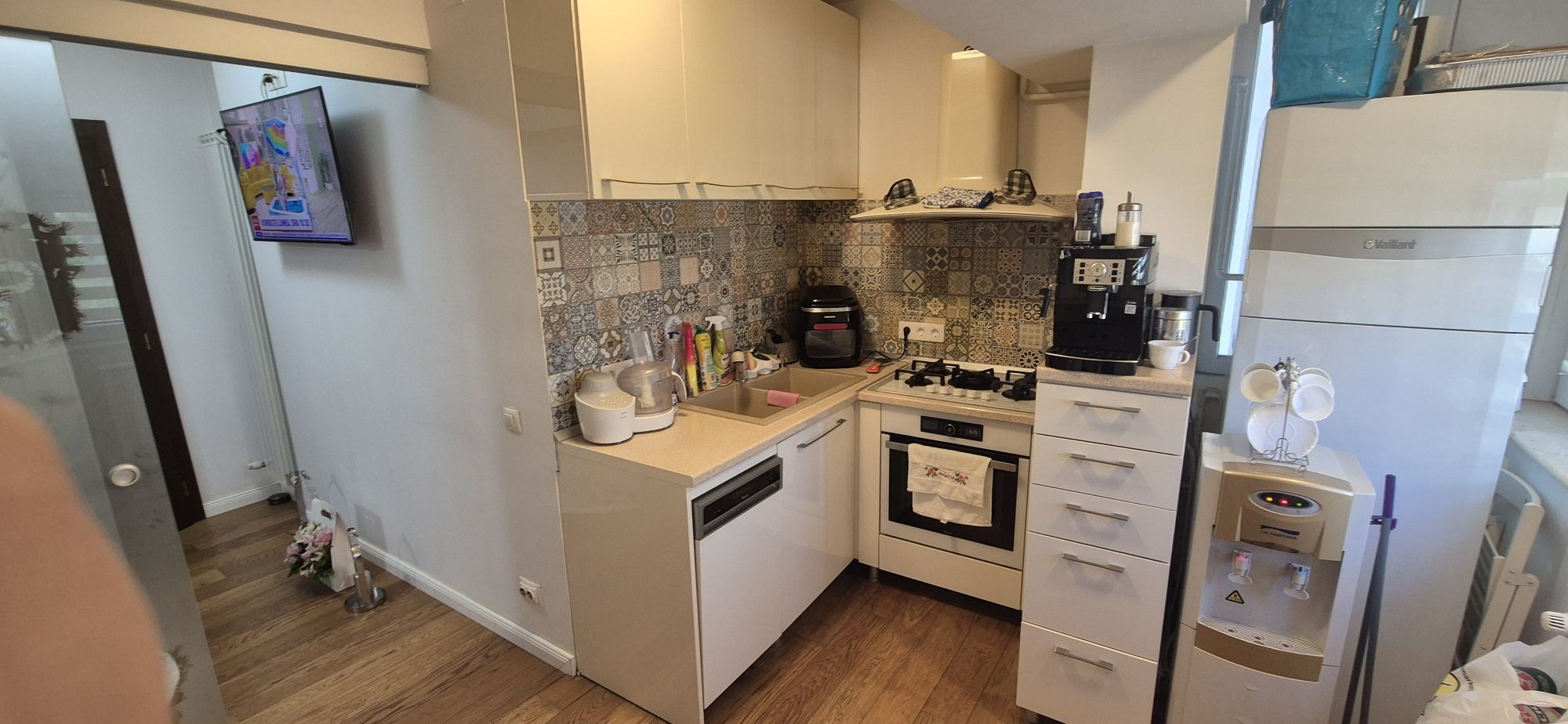 Apartament 4 camere de vanzare, decomandat, bilateral, zona centrala