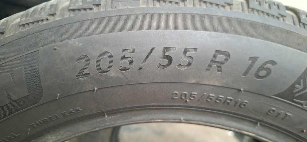 Автомобилни гуми 205/55/16