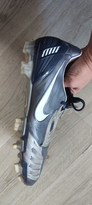 Футболни бутонки. Nike 46