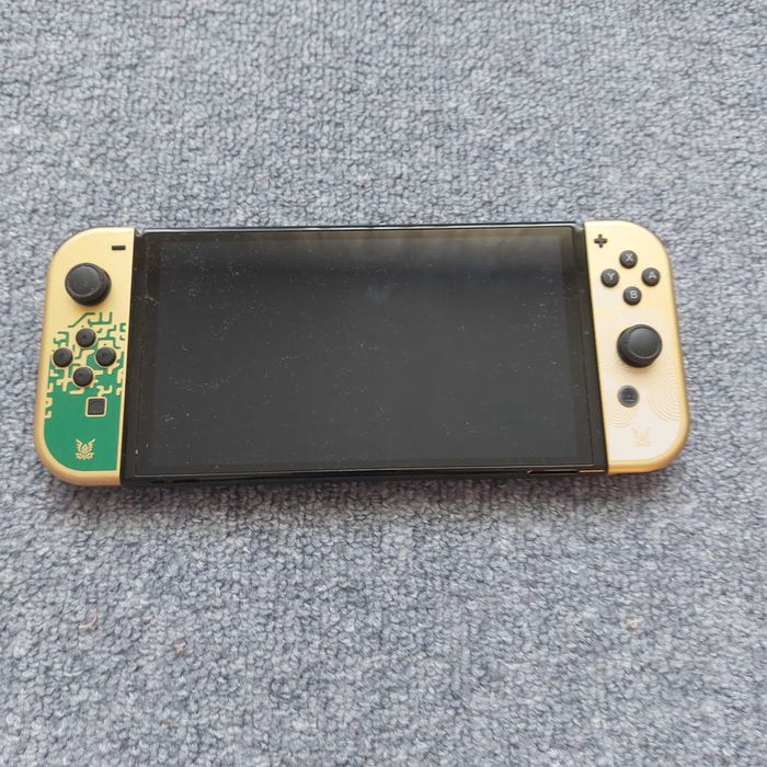 Nintendo Switch OLED Zelda Edition