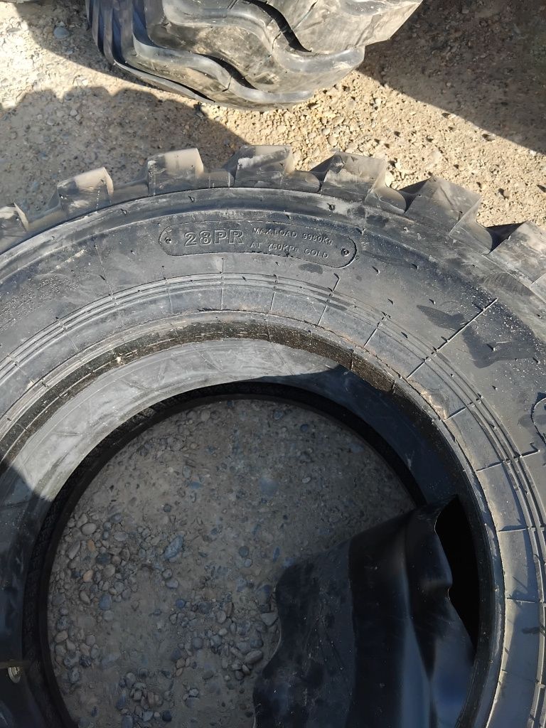 Пагрузчик. 1.8кубликга.17.5х25...28слой
