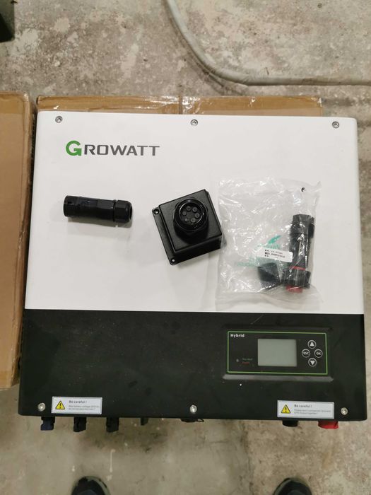 Growatt SPH10000TL3 BH-UP Трифазен хибриден инвертор