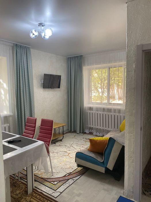 Сдам двухкомнатную квартиру район КЖБИ