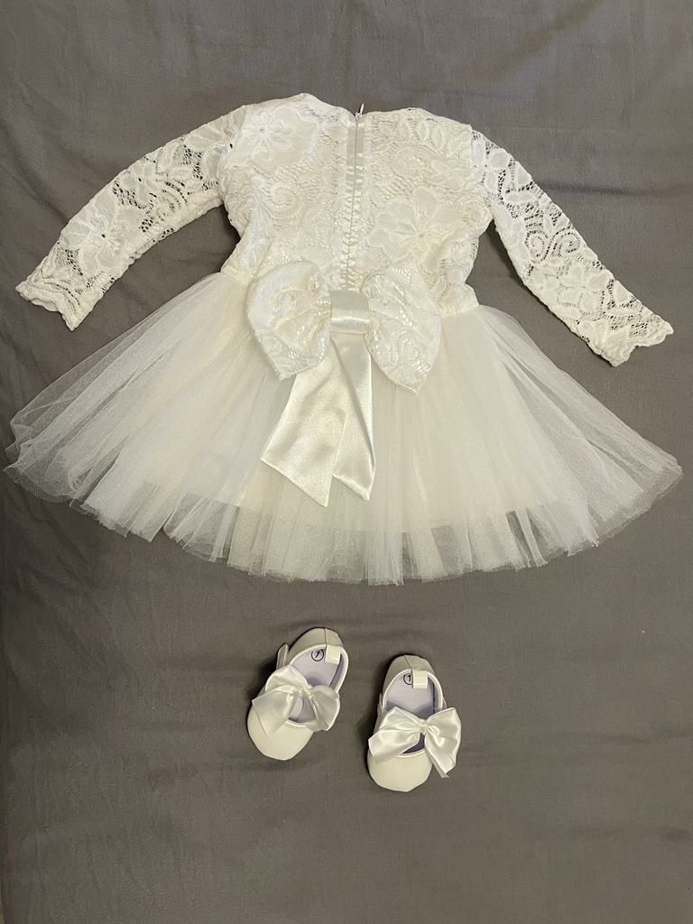 Официална дантелена бебешка рокля с лачени обувки, 6-9м