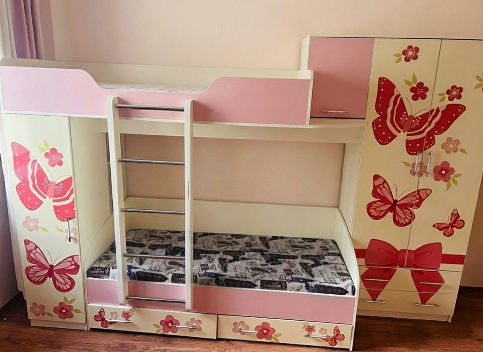 Срочно продам двухъярусную кровать