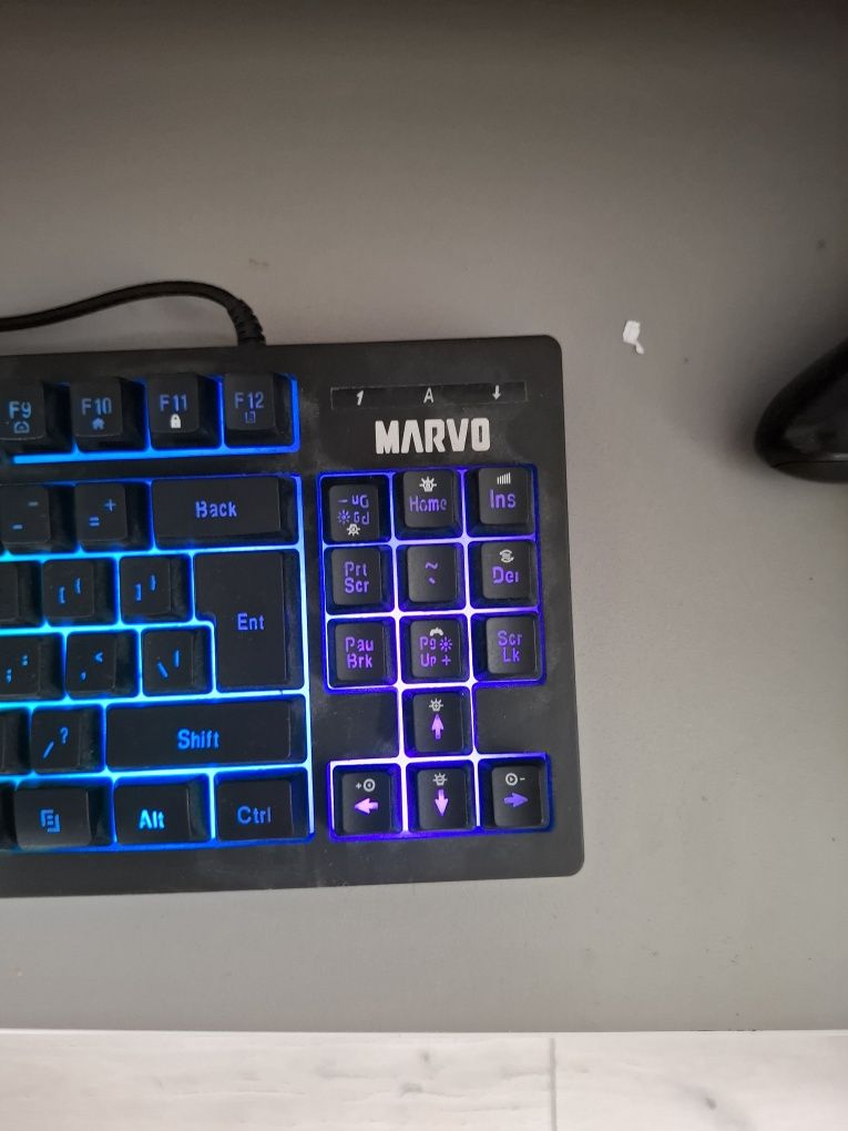 Tastatura Gaming K659 aproape noua