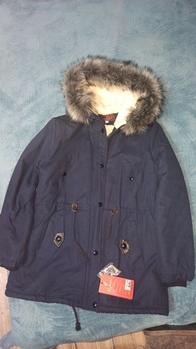Продам теплую парку 52-54 р