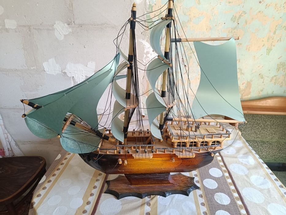 Обменяю корабль ручной работы либо