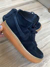 Оригинални кецове Nike Air Force 1 07 Suede Black! 36,5 н