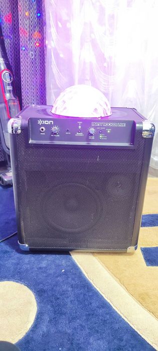 Boxa Bluetooth DEFECTA ION Party Rocker Livefuncționeaza doar luminile