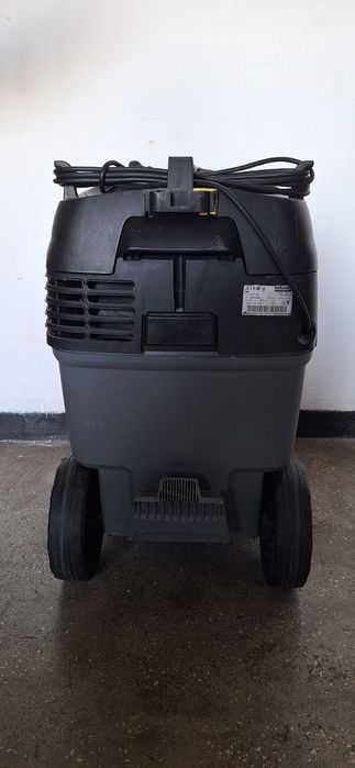 Aspirator umed-uscat Karcher NT 35/1 Ap