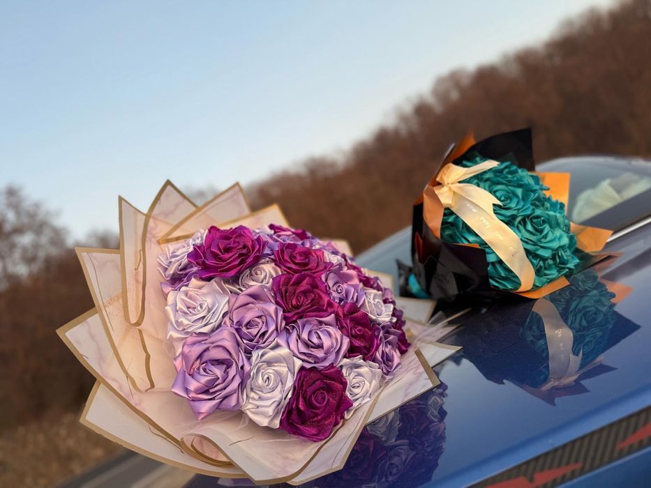 Buchete /aranjamente florale: trandafiri satin