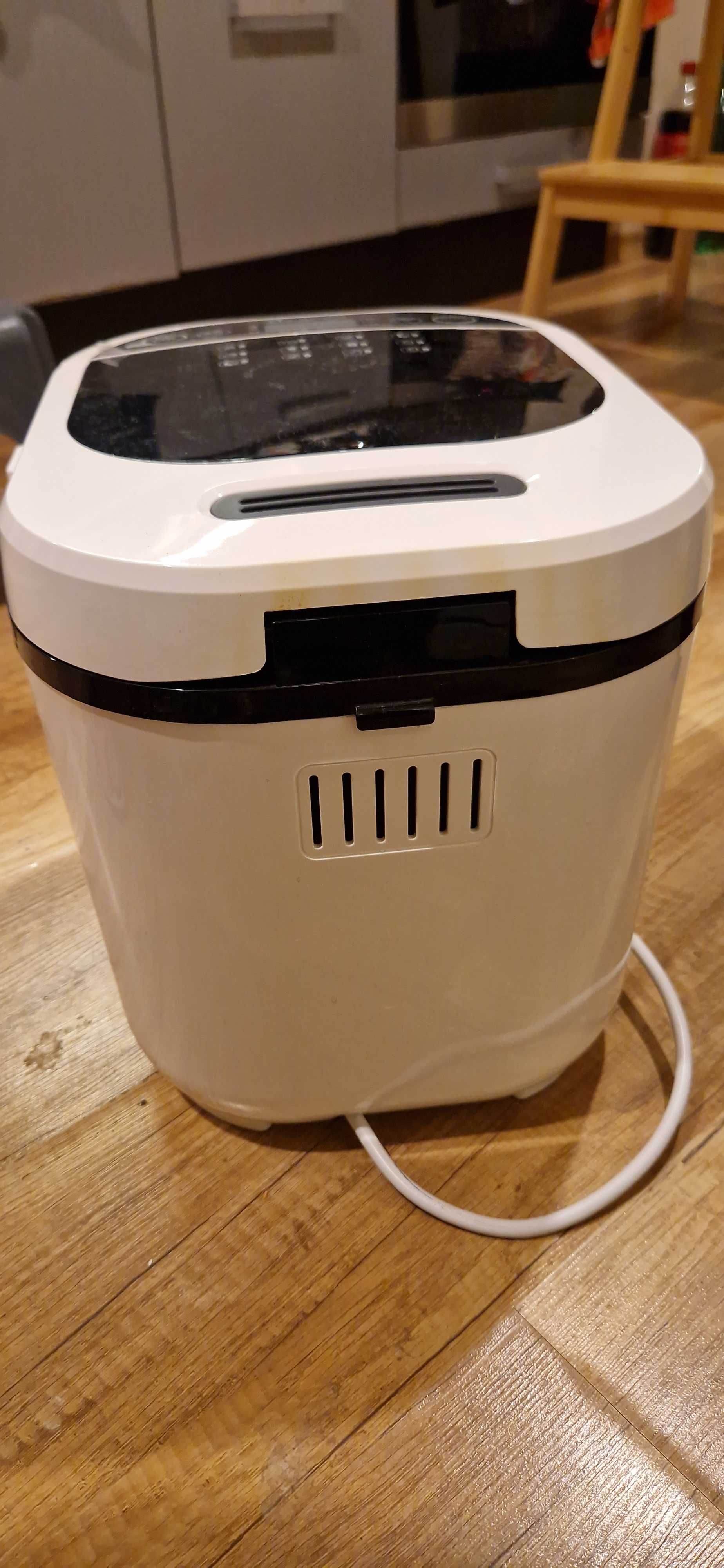 Хлебопекарна Tefal pain dore 100 лв.