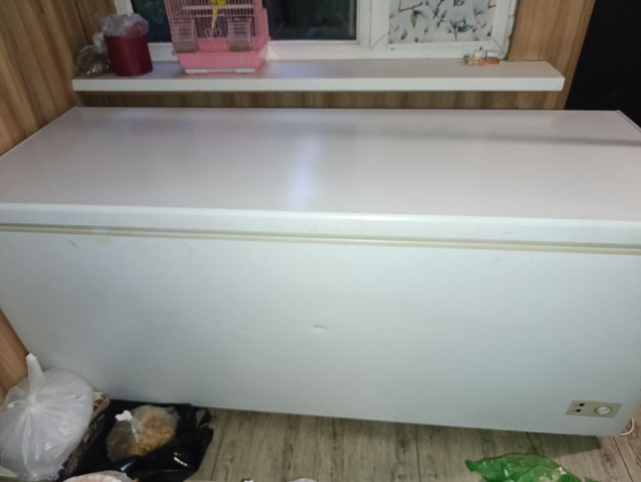 Продам морозильник Бирюса 600л