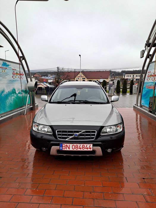 Volvo XC70 AWD 4x4 – 185 CP, 2.4 Diesel, Automat – 2004 –