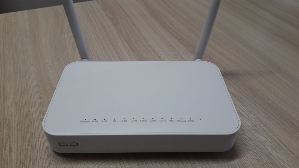 Модем GPON/EPON оптоволоконный с Wi-Fi